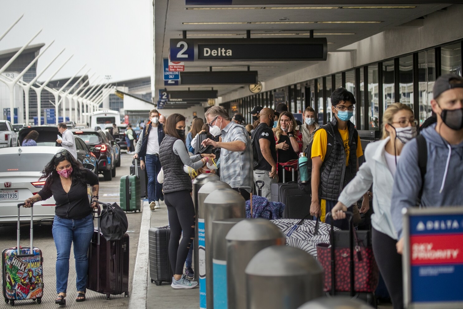 Air travel was mixed on weekends and issues are expected to continue