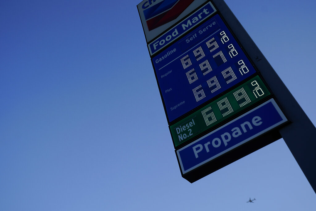 Gas price politics, inflation fueling Georgia campaign for governor, Senate