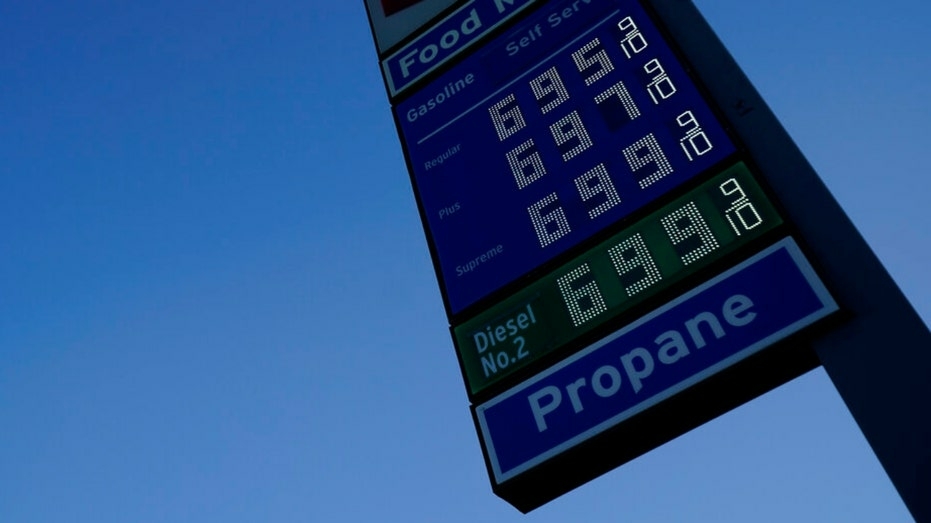 High gasoline prices lead American drivers to change their lifestyle