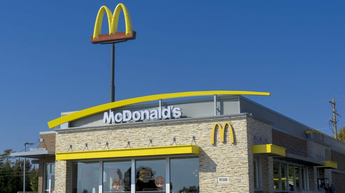 How many McDonald's are there in the USA in 2022? What about the world?