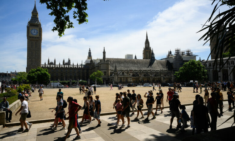 Londoners urged not to travel as heatwave engulfs Europe