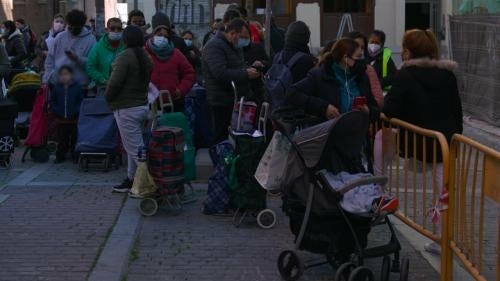 Spain: Food Lines Grow During Pandemic