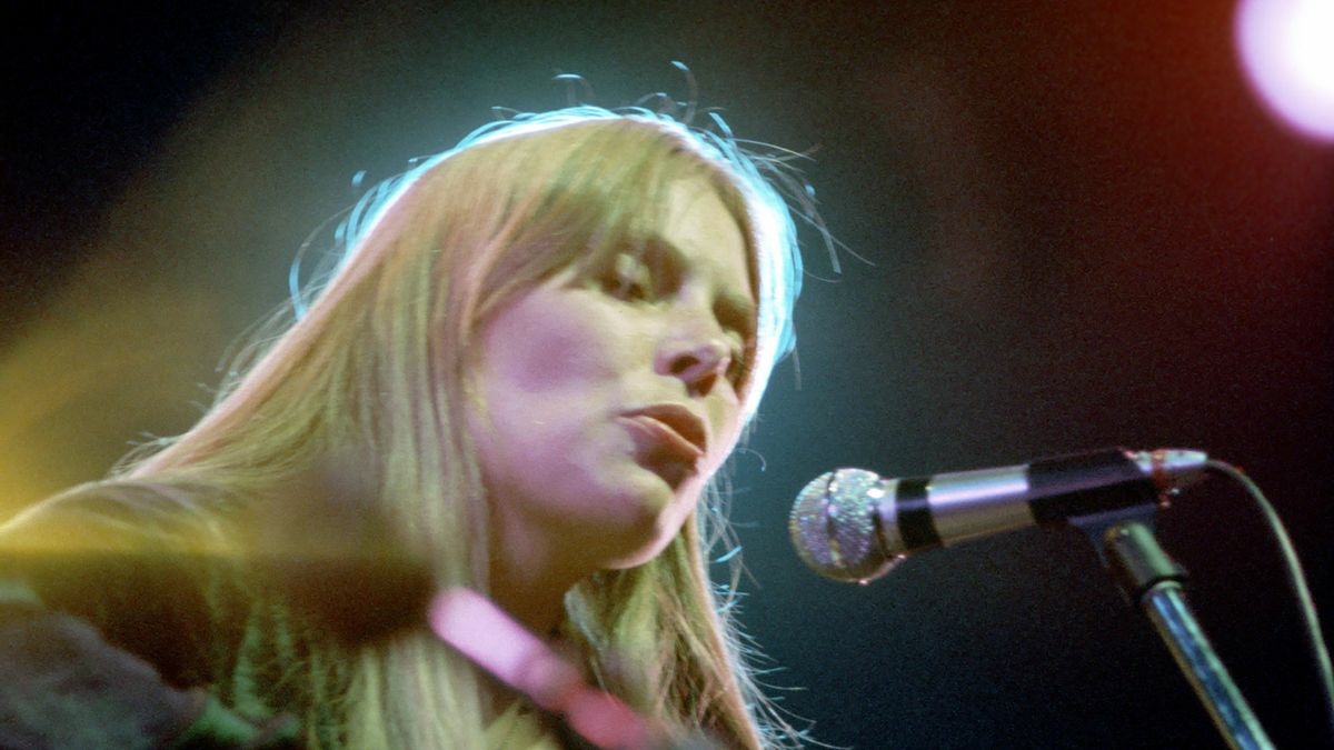 The return of Joni Mitchell, the great music that is always relevant