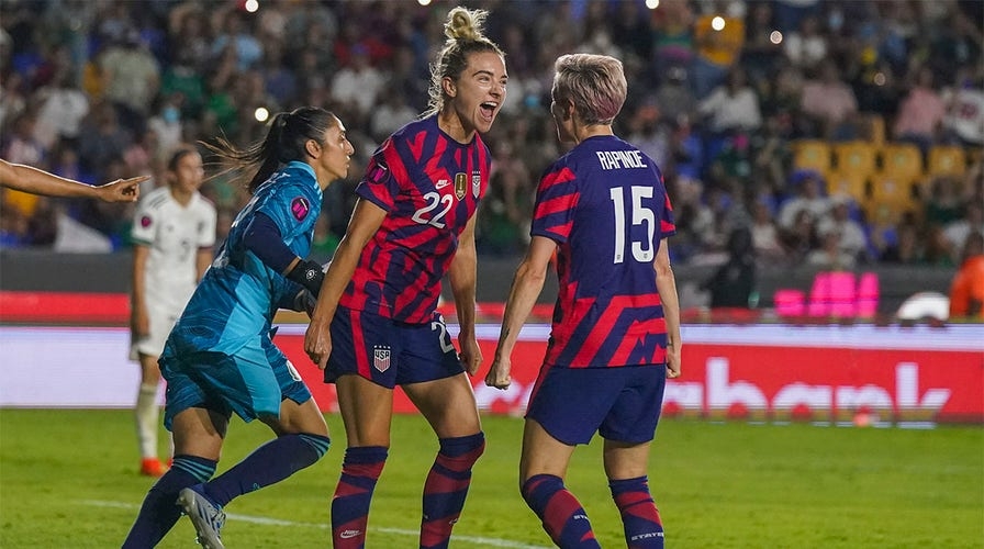 US women defeat Mexico after Kristie Mewis scored late