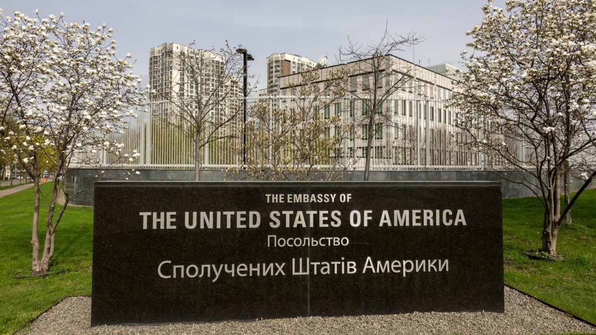 Americans urged to leave Ukraine amid fears of further Russian attacks