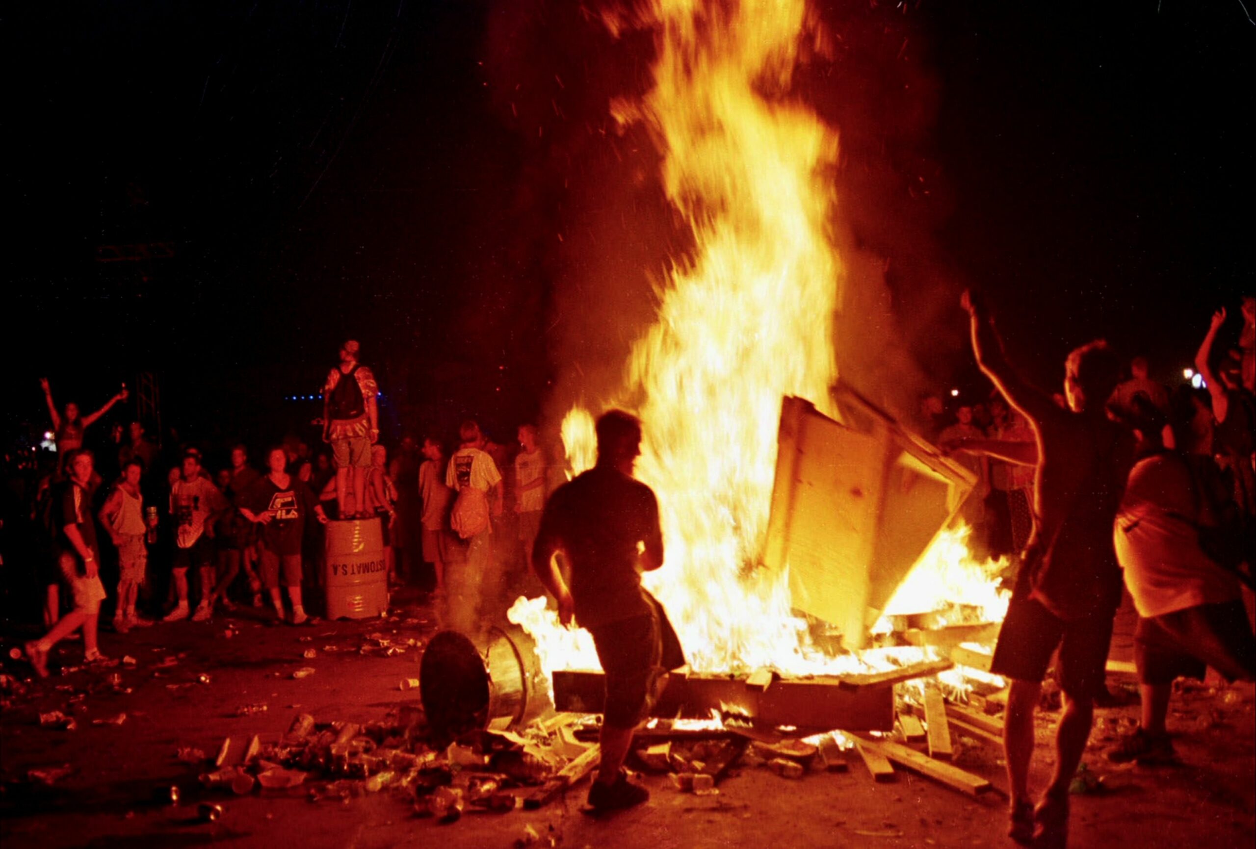 What time is Trainwreck: Woodstock '99 coming to Netflix?